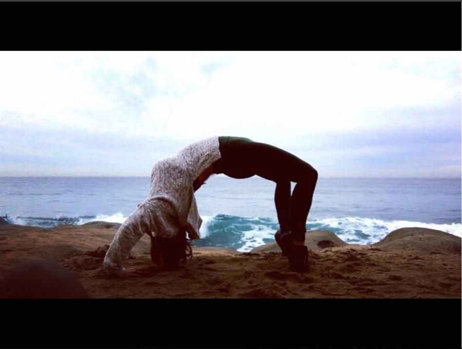 yoga back bend 